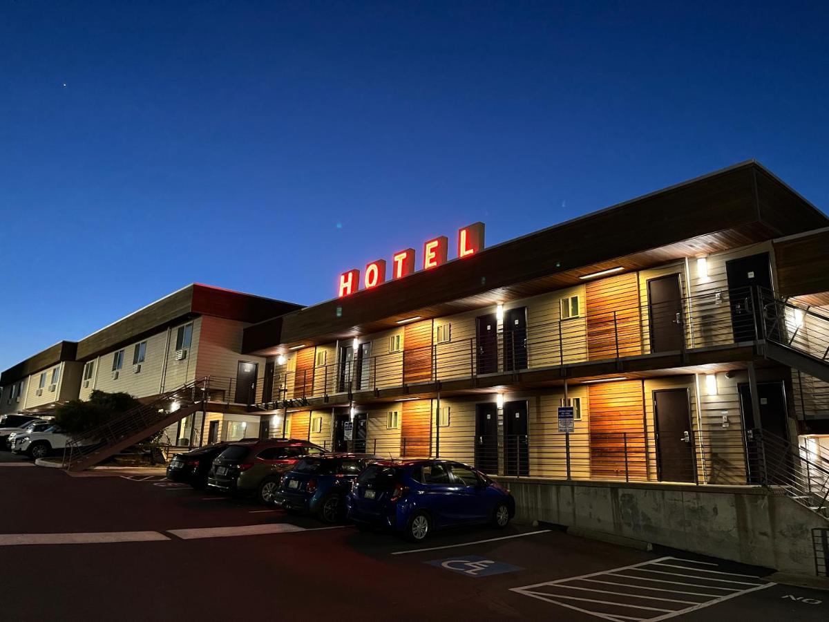 Aladdin Inn And Suites Portland Bagian luar foto